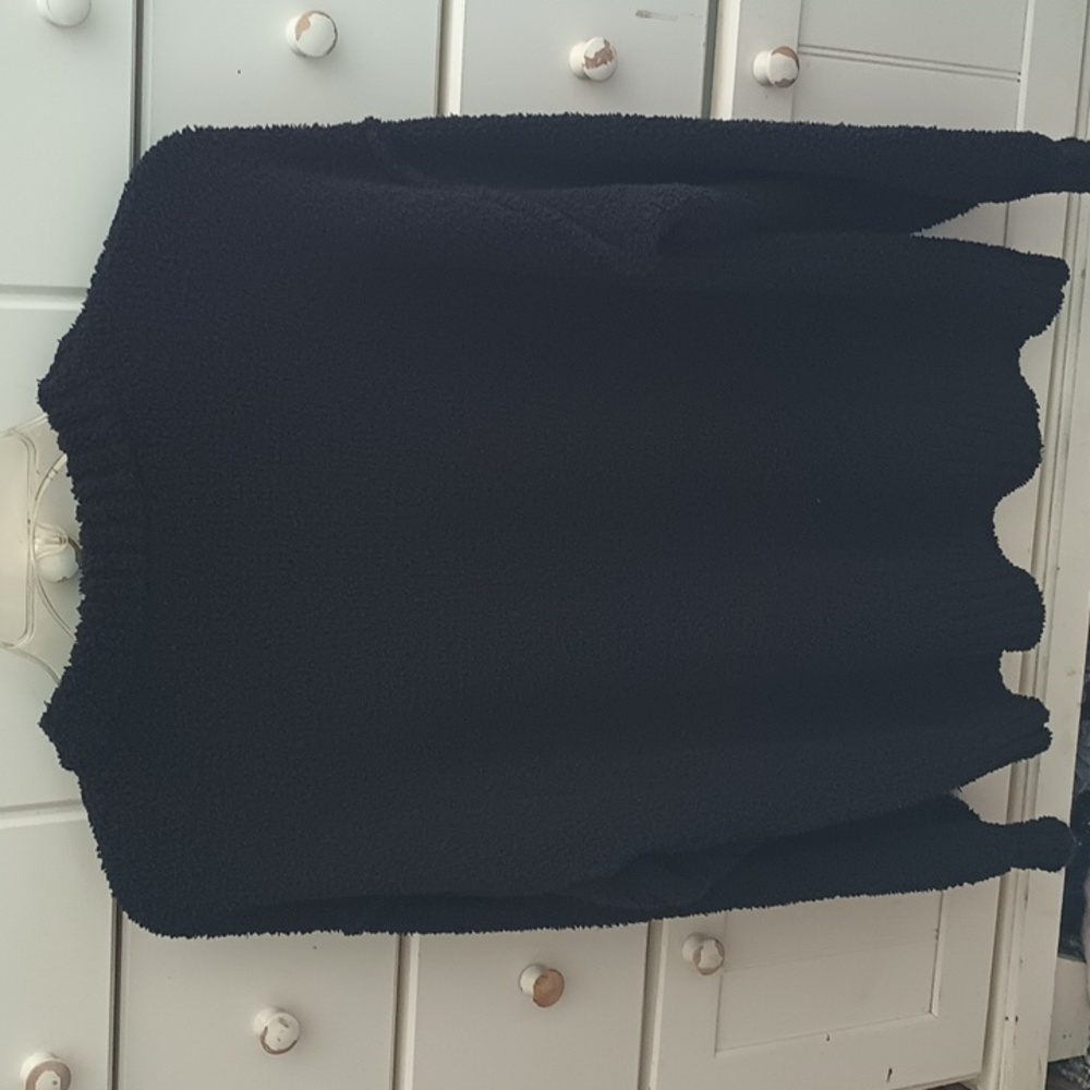 Basic Black, Jr. Sweater. Size XS. - Picture 4 of 5